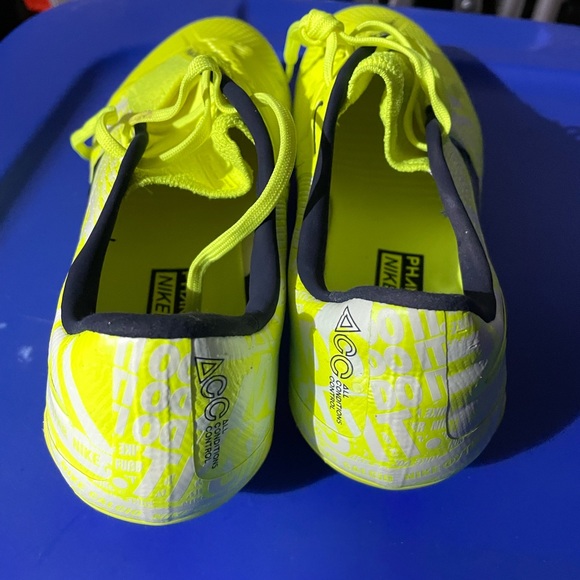 Mens Nike Phantom Venom FG soccer Cleats - Picture 4 of 5